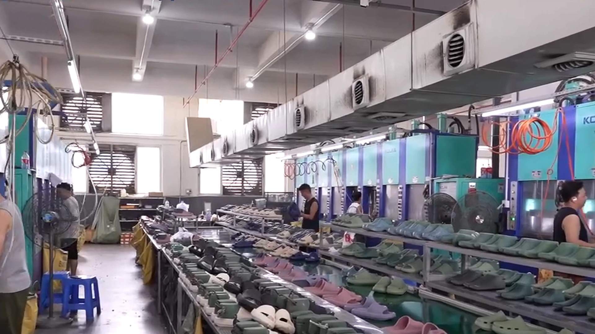 Slipper manufacturer production workshop at Suntop Shoes in Jinjiang